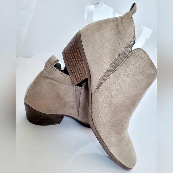 American Eagle Shannon Women's Ankle Boots Pull On Taupe Vegan Suede US 11 - Picture 5 of 16